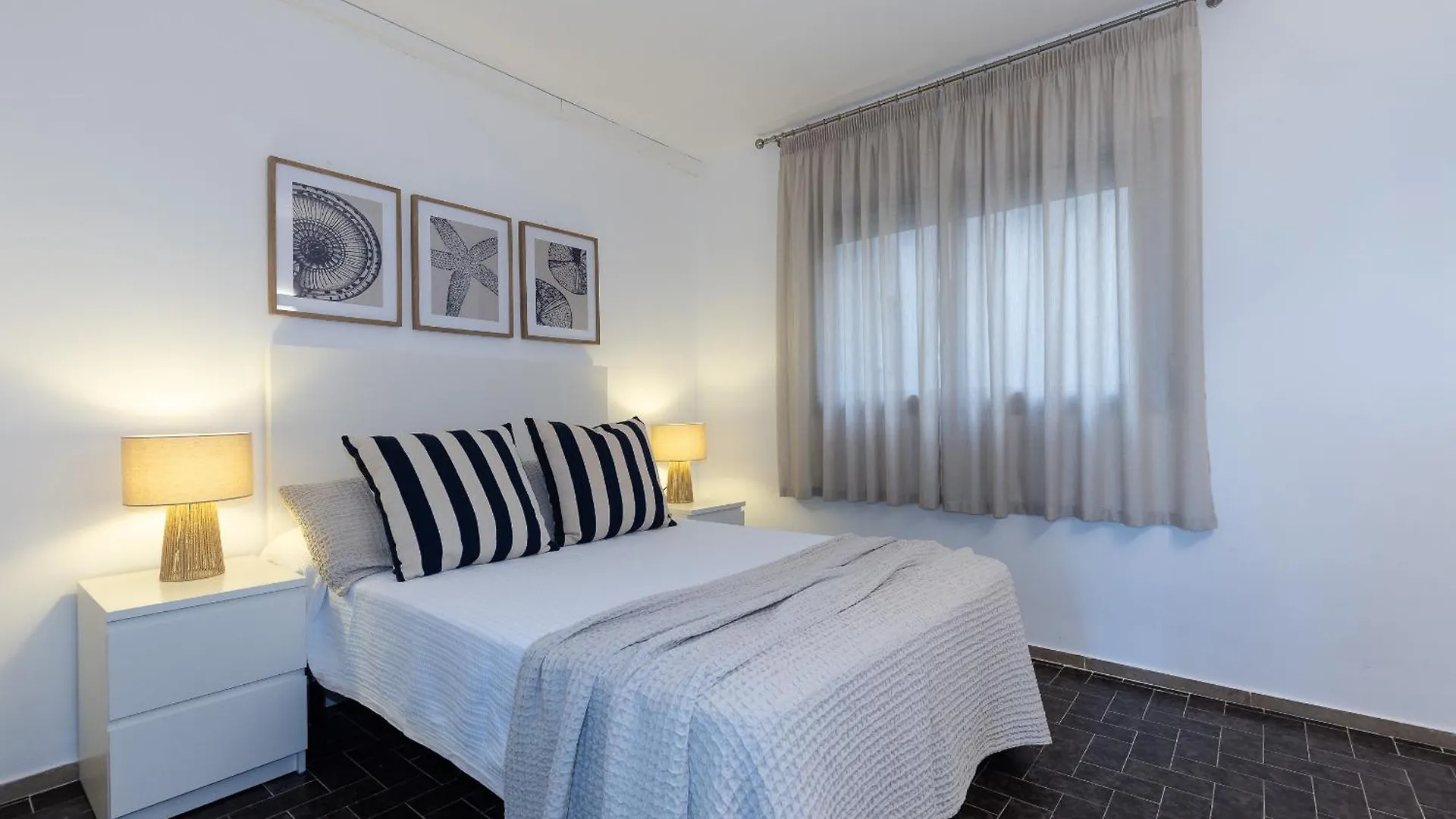 Uhc Dms Family Apartments Cambrils