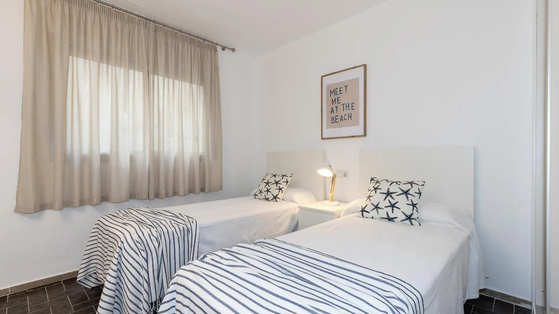Uhc Dms Family Apartments Cambrils