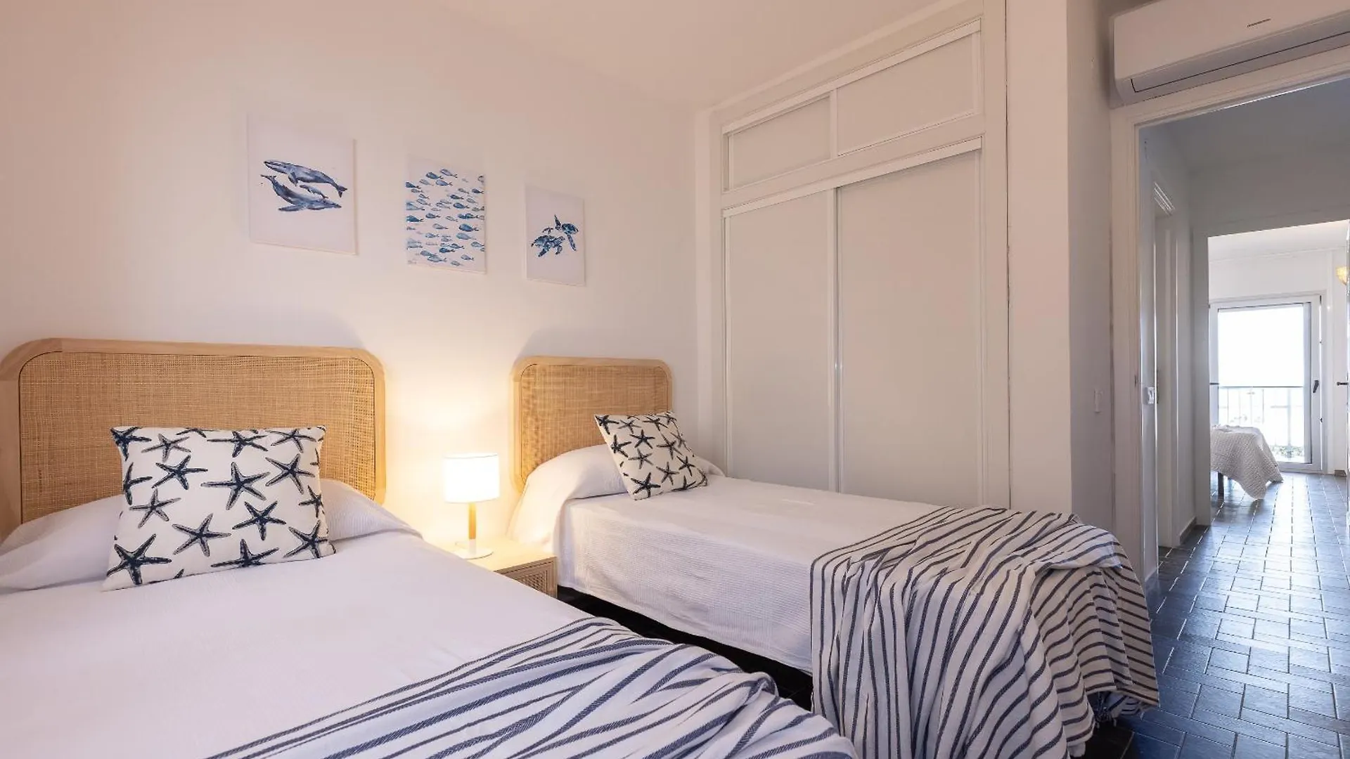 Uhc Dms Family Apartments Cambrils Spain